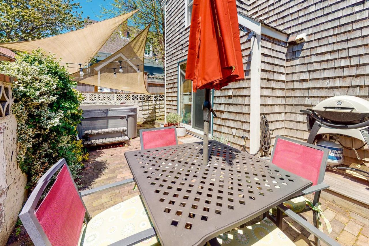 Toast Of P-Town Apartment Provincetown Exterior photo